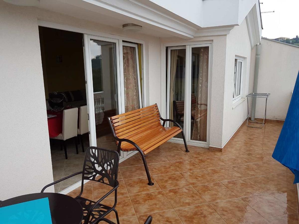 Porodicni Apartman Herceg Novi Ngoại thất bức ảnh
